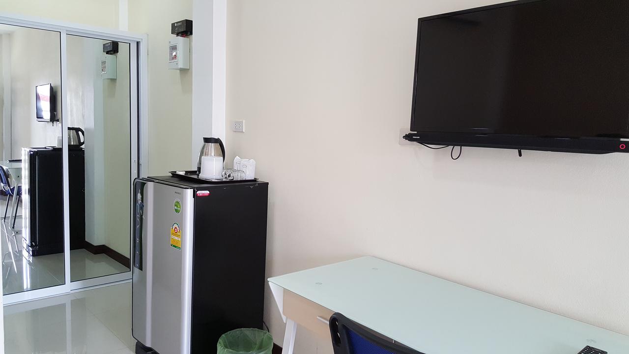 Charoensuk Grand Hotel Kabin Buri Екстериор снимка